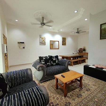 קואלה טרנגאנו Homestay Roma Suite מראה חיצוני תמונה