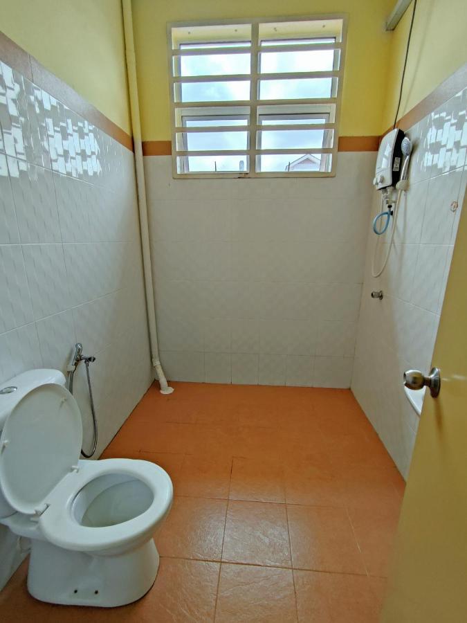 קואלה טרנגאנו Homestay Roma Suite מראה חיצוני תמונה